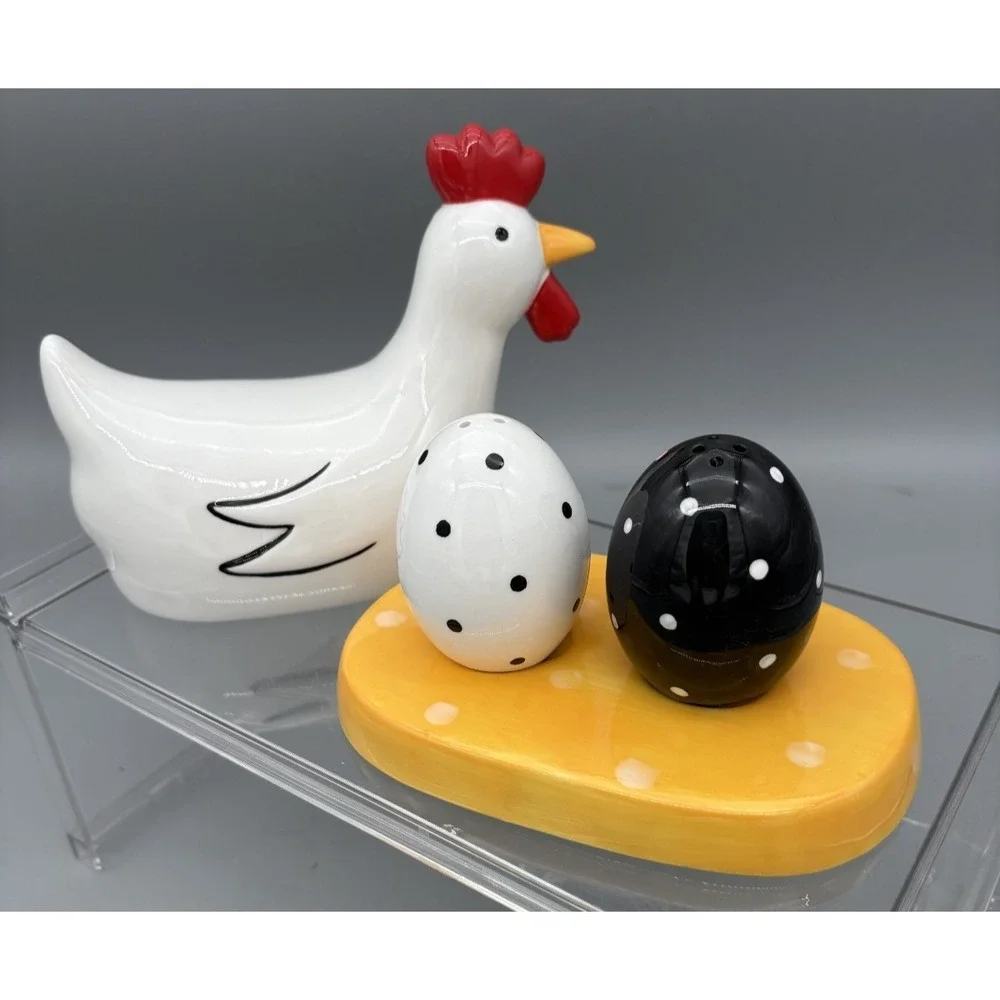 Vintage Silvestri Salt And Pepper Shaker Chicken & Eggs Set Sandra Magsamen READ